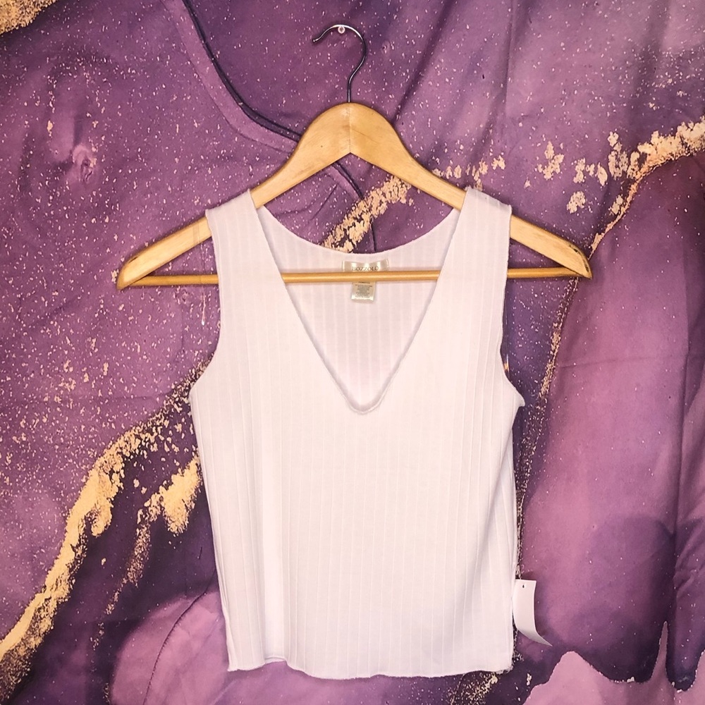 V-neck White crop top